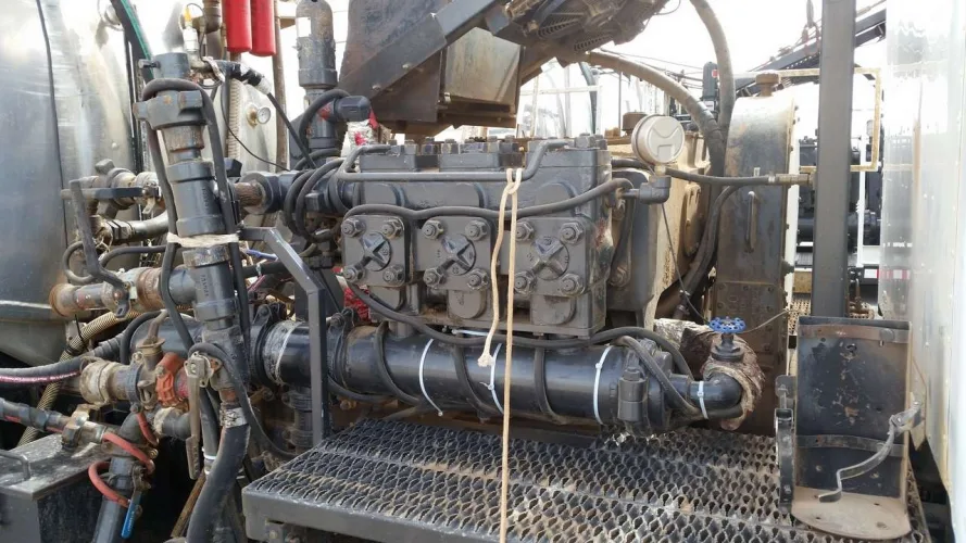 Photo #9 of BIG ROCK ENERGY SERVICES - LATE MODEL PCI INDUSTRIES MOBILE HIGH PRESSURE NITROGEN GENERATING UNIT & MACK, IHC & FREIGHTLINER FLUSH BY/ ROD RIG TRUCKS