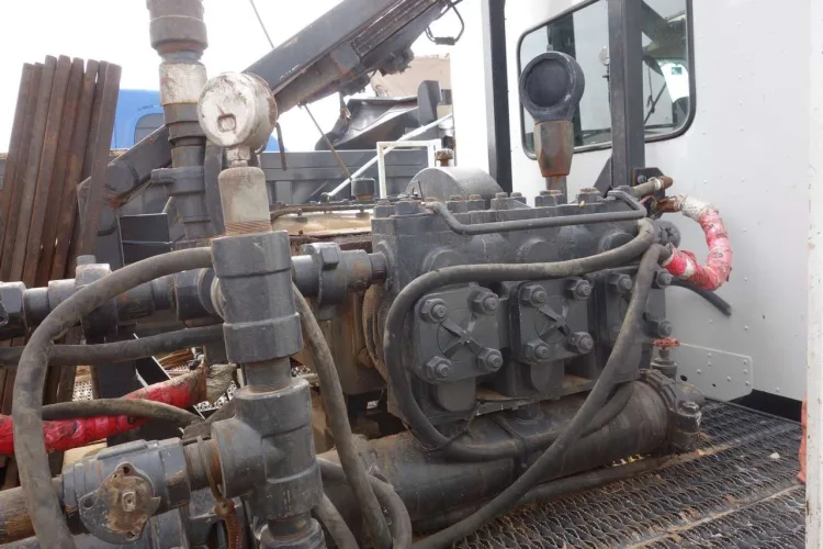 Photo #11 of BIG ROCK ENERGY SERVICES - LATE MODEL PCI INDUSTRIES MOBILE HIGH PRESSURE NITROGEN GENERATING UNIT & MACK, IHC & FREIGHTLINER FLUSH BY/ ROD RIG TRUCKS