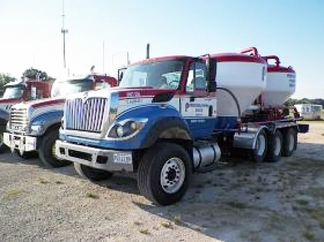 Photo #20 of BIG ROCK ENERGY SERVICES - LATE MODEL PCI INDUSTRIES MOBILE HIGH PRESSURE NITROGEN GENERATING UNIT & MACK, IHC & FREIGHTLINER FLUSH BY/ ROD RIG TRUCKS