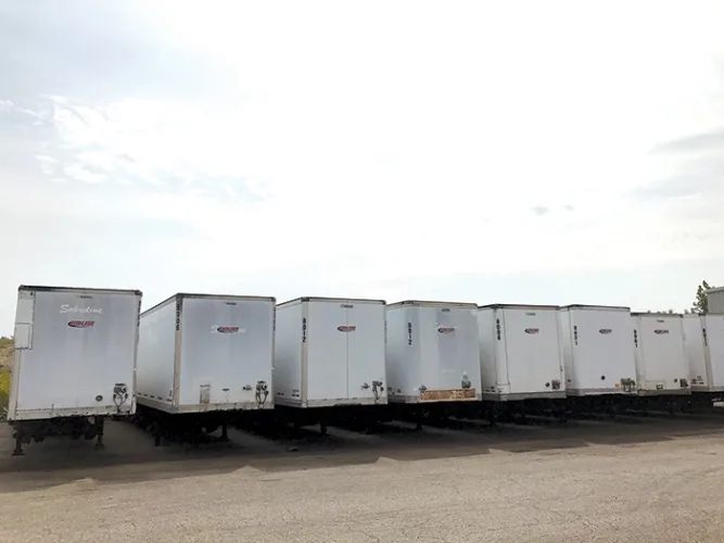 Photo #4 of FORMER ASSETS OF REDLINE ENTERPRISE LLC, FEATURING: (30) FREIGHTLINER COLUMBIA TRACTORS & (33) GREAT DANE, MANAC, DORSEY, TRAILMOBILE & PINES TRAILERS