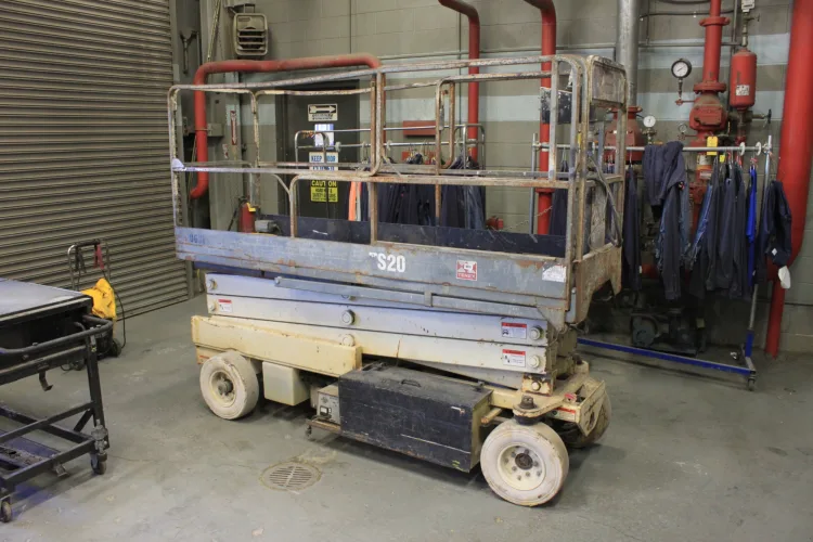 Photo #10 of WASATCH INTEGRATED WASTE MANAGEMENT DISTRICT, FEATURING THE COMPLETE CONTENTS FROM AN ENERGY RECOVERY FACILITY: $1 MILLION IN NEW/USED MOTORS, ELECTRICS, SPARES & STORES, CAT 3500 GENERATOR, TURBODYNE 1,600 KW TURBINE GENERATOR, AIR COMPRESSORS, FLY ASH