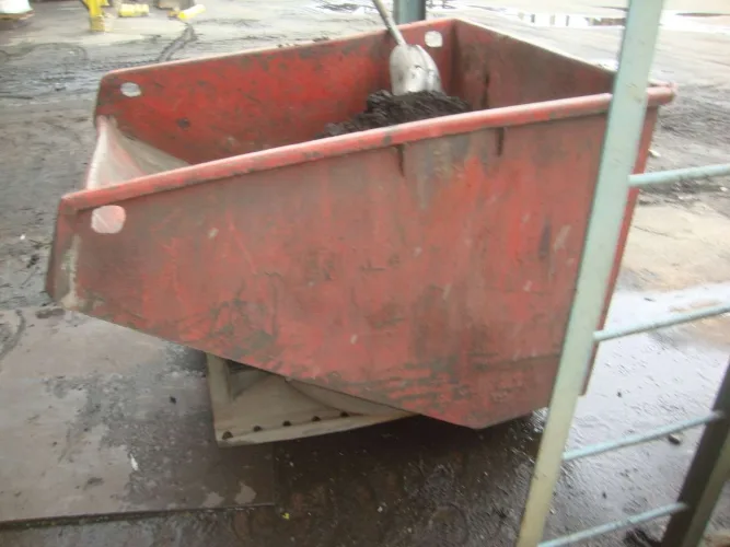 Photo #14 of FORMER ASSETS OF ESCO LIMITED FOUNDRY, FEATURING: OVERHEAD CRANES, DUST COLLECTORS, CHARGE BUCKETS, LADLES, MAGNETS, POWER HAMMER, WELDERS & MAINTENANCE EQUIPMENT, LARGE QTY OF SPARES/STORES, OLYMPUS INNOV X HANDHELD SPECTROMETER, SPX MARLEY COOLING TOWER