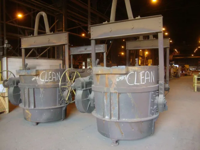 Photo #27 of FORMER ASSETS OF ESCO LIMITED FOUNDRY, FEATURING: OVERHEAD CRANES, DUST COLLECTORS, CHARGE BUCKETS, LADLES, MAGNETS, POWER HAMMER, WELDERS & MAINTENANCE EQUIPMENT, LARGE QTY OF SPARES/STORES, OLYMPUS INNOV X HANDHELD SPECTROMETER, SPX MARLEY COOLING TOWER