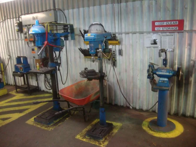 Photo #46 of FORMER ASSETS OF ESCO LIMITED FOUNDRY, FEATURING: OVERHEAD CRANES, DUST COLLECTORS, CHARGE BUCKETS, LADLES, MAGNETS, POWER HAMMER, WELDERS & MAINTENANCE EQUIPMENT, LARGE QTY OF SPARES/STORES, OLYMPUS INNOV X HANDHELD SPECTROMETER, SPX MARLEY COOLING TOWER