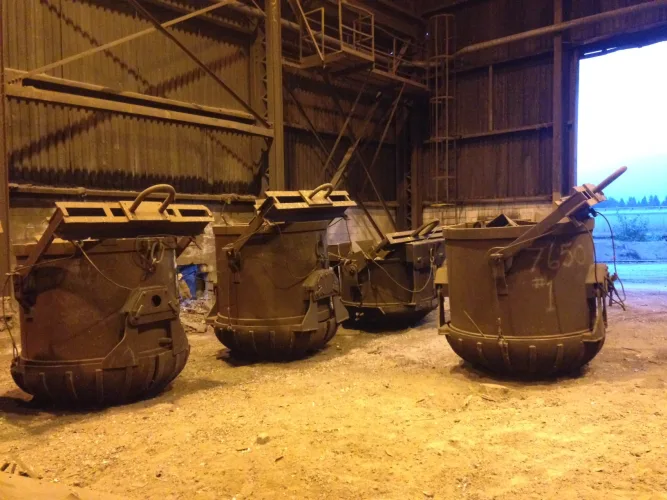 Photo #65 of FORMER ASSETS OF ESCO LIMITED FOUNDRY, FEATURING: OVERHEAD CRANES, DUST COLLECTORS, CHARGE BUCKETS, LADLES, MAGNETS, POWER HAMMER, WELDERS & MAINTENANCE EQUIPMENT, LARGE QTY OF SPARES/STORES, OLYMPUS INNOV X HANDHELD SPECTROMETER, SPX MARLEY COOLING TOWER