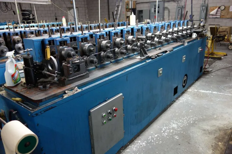 Photo #5 of ALUMET MANUFACTURING - TORONTO - MULTIPLE PLANT CLOSURE, ROLLFORMING & MOULDED PRODUCTS FOR THE WINDOW & DOOR INDUSTRY