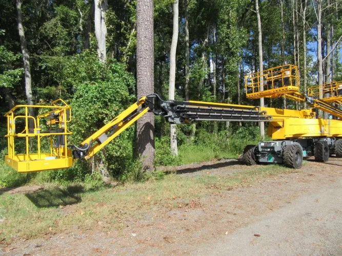 Photo #6 of REEQUIP SOLUTIONS - (24) 2015 HAULOTTE BOOM LIFTS