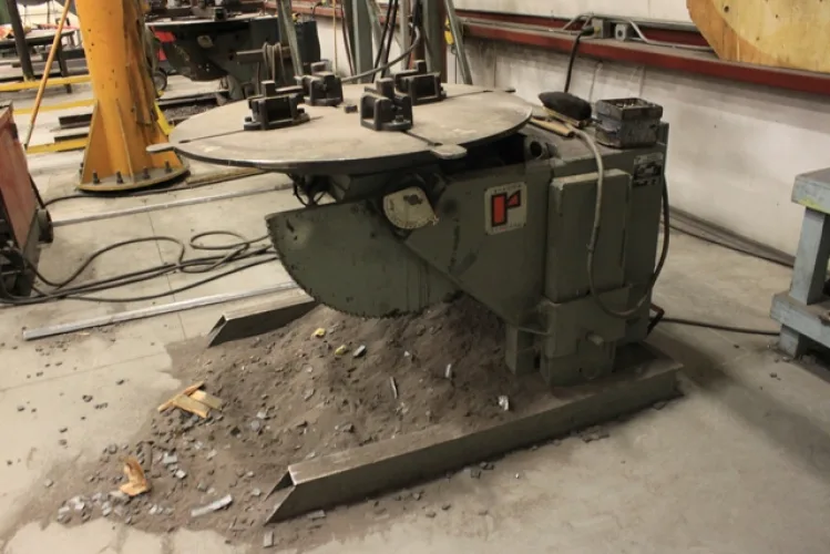 Photo #31 of PACIFIC COAST FLANGE - CNC MACHINING & FABRICATION FACILITY, FEATURING: O-M LTD., BETTS, KING & W&B VERTICAL BORING MILLS, CHEVALIER & HAAS VMC'S, FEMCO CNC LATHE, HASS GANTRY MILL RADIAL ARM DRILLS, WELDING EQUIPMENT, COMPRESSORS, ROLLING STOCK &