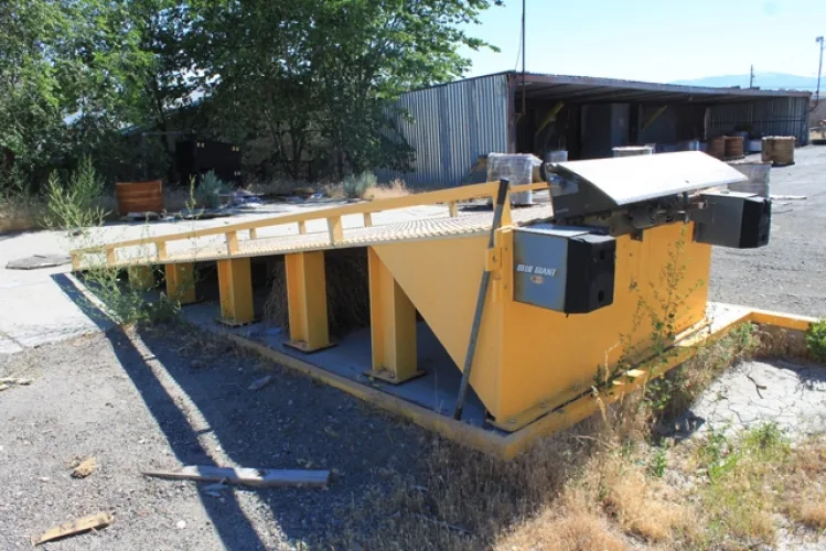 Photo #85 of PACIFIC COAST FLANGE - CNC MACHINING & FABRICATION FACILITY, FEATURING: O-M LTD., BETTS, KING & W&B VERTICAL BORING MILLS, CHEVALIER & HAAS VMC'S, FEMCO CNC LATHE, HASS GANTRY MILL RADIAL ARM DRILLS, WELDING EQUIPMENT, COMPRESSORS, ROLLING STOCK &