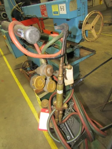 Photo #4 of SURPLUS ASSETS TO THE ONGOING OPERATION OF NEW HAMPSHIRE INDUSTRIES (NHI).  FEATURING: (2) MITSUBISHI GEAR HOBBERS, BRIDGEPORT & SUPERMAX VERTICAL MILLS, LEBLOND & ANDRYCHOW LATHES, TOYOTA & NISSAN FORKLIFTS, AIR COMPRESSORS, TOOLROOM EQUIPMENT & MORE.