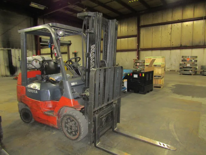 Photo #84 of SURPLUS ASSETS TO THE ONGOING OPERATION OF NEW HAMPSHIRE INDUSTRIES (NHI).  FEATURING: (2) MITSUBISHI GEAR HOBBERS, BRIDGEPORT & SUPERMAX VERTICAL MILLS, LEBLOND & ANDRYCHOW LATHES, TOYOTA & NISSAN FORKLIFTS, AIR COMPRESSORS, TOOLROOM EQUIPMENT & MORE.