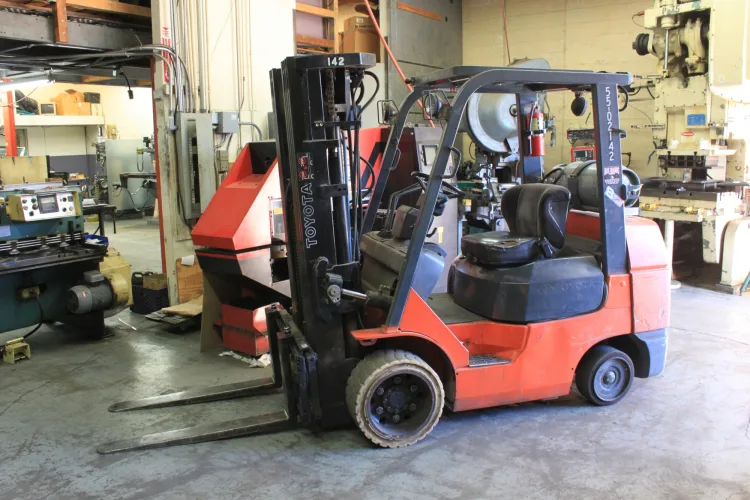 Photo #38 of JAMES HIGBY ENGINEERING - CNC TURRET PUNCH, PRESSES, VERTICAL MILLS, LATHE, SAWS, SURFACE GRINDERS, FORKLIFTS, CNC WIRE EDM, CMM & ALL PLANT SUPPORT ASSETS