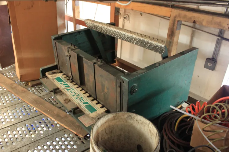 Photo #55 of JAMES HIGBY ENGINEERING - CNC TURRET PUNCH, PRESSES, VERTICAL MILLS, LATHE, SAWS, SURFACE GRINDERS, FORKLIFTS, CNC WIRE EDM, CMM & ALL PLANT SUPPORT ASSETS