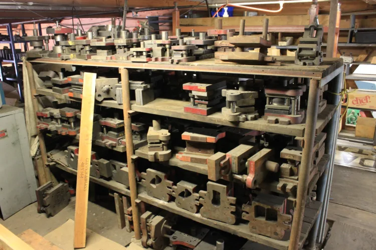 Photo #58 of JAMES HIGBY ENGINEERING - CNC TURRET PUNCH, PRESSES, VERTICAL MILLS, LATHE, SAWS, SURFACE GRINDERS, FORKLIFTS, CNC WIRE EDM, CMM & ALL PLANT SUPPORT ASSETS