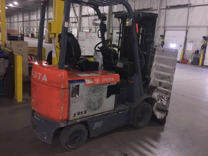 Photo #5 of SEARS CANADA INC - CALGARY - MOBILE AND WAREHOUSING EQUIPMENT FROM SEARS CANADA DISTRIBUTION CENTERS