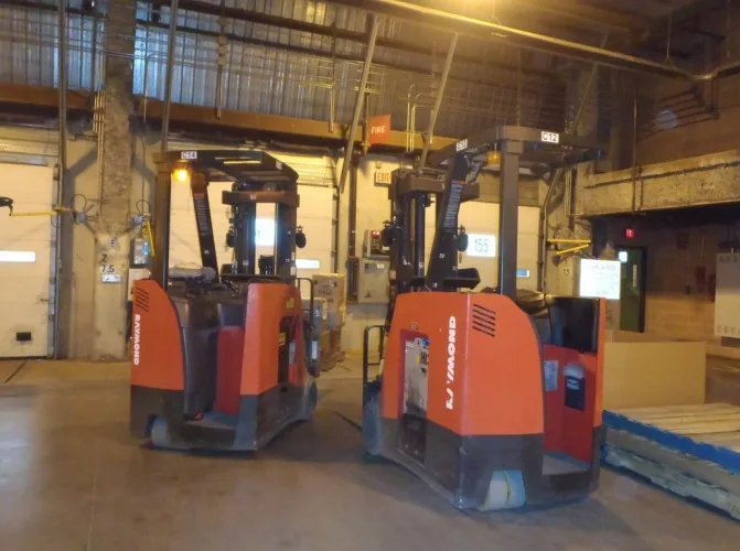 Photo #2 of SEARS CANADA INC - BELLEVILLE - 1.5 MILLION SQ' DISTRIBUTION FACILITY