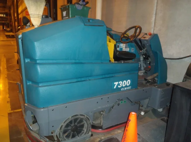 Photo #4 of SEARS CANADA INC - BELLEVILLE - 1.5 MILLION SQ' DISTRIBUTION FACILITY