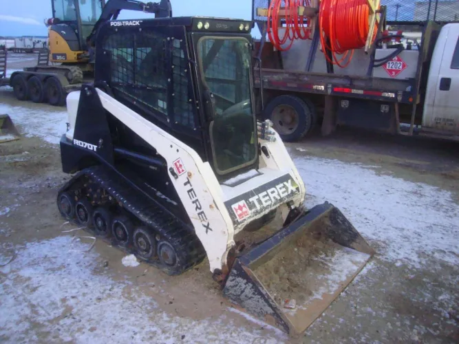 Photo #2 of BLUEBIRD CONTRACTING SERVICES (A DIVISION OF TROTTER & MORTON LIMITED) - LATE MODEL CONSTRUCTION EQUIPMENT