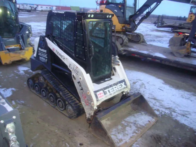 Photo #4 of BLUEBIRD CONTRACTING SERVICES (A DIVISION OF TROTTER & MORTON LIMITED) - LATE MODEL CONSTRUCTION EQUIPMENT