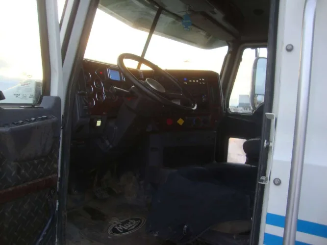 Photo #72 of BLUEBIRD CONTRACTING SERVICES (A DIVISION OF TROTTER & MORTON LIMITED) - LATE MODEL CONSTRUCTION EQUIPMENT
