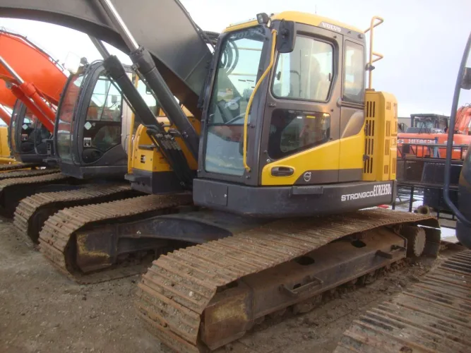 Photo #80 of BLUEBIRD CONTRACTING SERVICES (A DIVISION OF TROTTER & MORTON LIMITED) - LATE MODEL CONSTRUCTION EQUIPMENT
