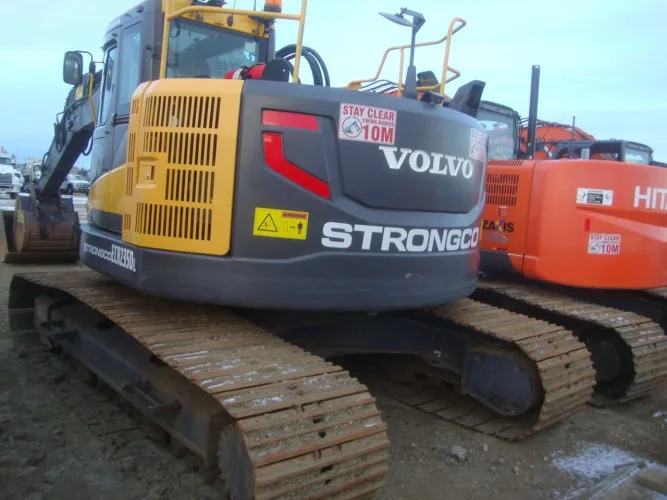 Photo #81 of BLUEBIRD CONTRACTING SERVICES (A DIVISION OF TROTTER & MORTON LIMITED) - LATE MODEL CONSTRUCTION EQUIPMENT