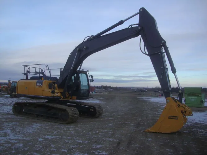 Photo #114 of BLUEBIRD CONTRACTING SERVICES (A DIVISION OF TROTTER & MORTON LIMITED) - LATE MODEL CONSTRUCTION EQUIPMENT