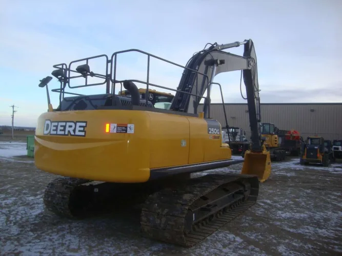 Photo #125 of BLUEBIRD CONTRACTING SERVICES (A DIVISION OF TROTTER & MORTON LIMITED) - LATE MODEL CONSTRUCTION EQUIPMENT