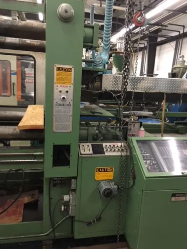 Photo #7 of PRECISION CUSTOM MOLDERS - (3) CINCINNATI MILACRON INJECTION MOLDING MACHINES UP TO 1,000 TON, (7) REED INJECTION MOLDING MACHINES UP TO 550 TON, KITAMURA MYCENTER-4 CNC MACHINING CENTER, GRANULATORS, HOPPERS & MORE...