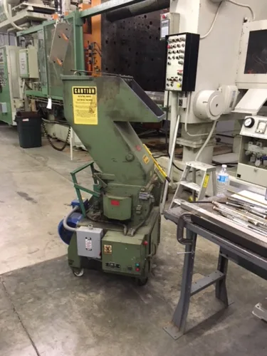 Photo #102 of PRECISION CUSTOM MOLDERS - (3) CINCINNATI MILACRON INJECTION MOLDING MACHINES UP TO 1,000 TON, (7) REED INJECTION MOLDING MACHINES UP TO 550 TON, KITAMURA MYCENTER-4 CNC MACHINING CENTER, GRANULATORS, HOPPERS & MORE...