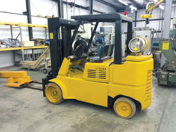 Photo #144 of PRECISION CUSTOM MOLDERS - (3) CINCINNATI MILACRON INJECTION MOLDING MACHINES UP TO 1,000 TON, (7) REED INJECTION MOLDING MACHINES UP TO 550 TON, KITAMURA MYCENTER-4 CNC MACHINING CENTER, GRANULATORS, HOPPERS & MORE...
