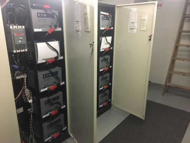 Photo #20 of SEARS DATA CENTER ASSETS - LOW HOUR BACKUP GENERATORS, SERVER, OFFICE AND CAFETERIA EQUIPMENT