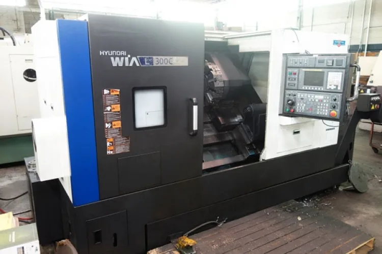 Photo #34 of TORONTO MACHINE & TOOL CO LTD, FEATURING: LATE MODEL CNC MACHINING EQUIPMENT FEATURING CNC BORING MILLS, MACHINING CENTERS AND LATHES TO 2013