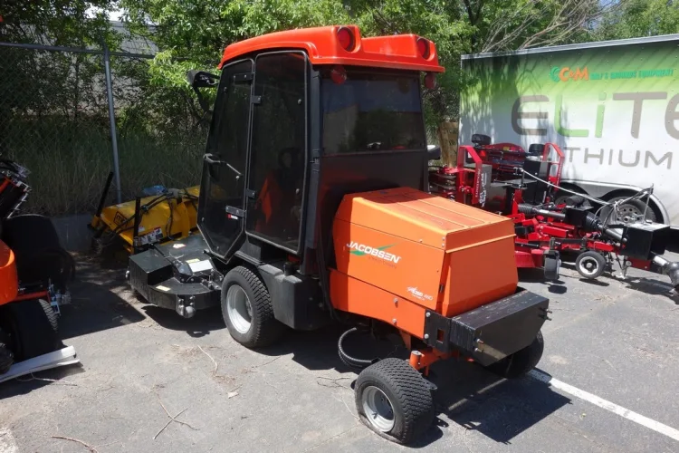 Photo #27 of BY ORDER OF U.S. BANKRUPTCY COURT CASE #: 18-60249-RBK - C&M AIR COOLED ENGINES - TX, FEATURING: NEW/DEMO/USED: COMMERCIAL ROTARY, FAIRWAY, RIDING & WALKING GREENS MOWERS, AERATORS, SOD CUTTERS & MORE