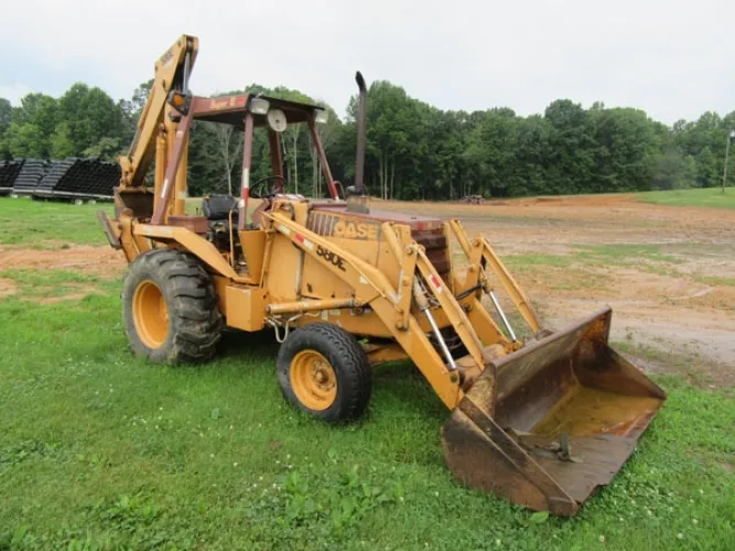 Photo #12 of GARDENS ALIVE FARMS - TN (EQUIPMENT) - EQUIPMENT AUCTION INCLUDES: LARGE QUANTITY OF JOHN DEERE TRACTORS, PICKUP TRUCKS, TRAILERS, WHEEL LOADERS, SKID STEERS, IRRIGATION EQUIPMENT, PUMPS, DUMP TRAILERS, WAGONS, GOLF CARTS & MUCH MORE
