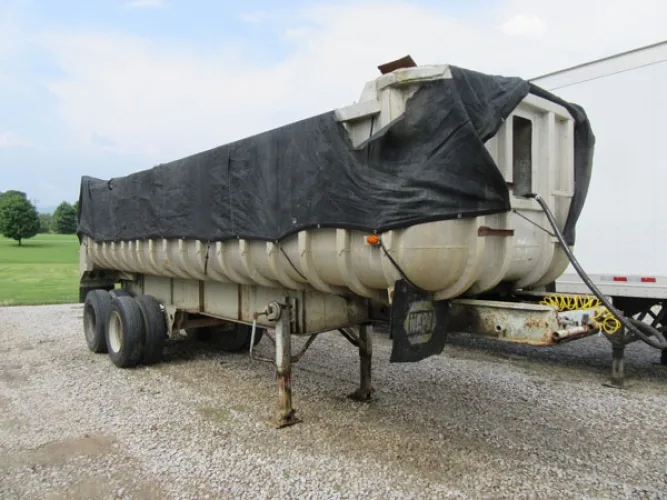 Photo #17 of GARDENS ALIVE FARMS - TN (EQUIPMENT) - EQUIPMENT AUCTION INCLUDES: LARGE QUANTITY OF JOHN DEERE TRACTORS, PICKUP TRUCKS, TRAILERS, WHEEL LOADERS, SKID STEERS, IRRIGATION EQUIPMENT, PUMPS, DUMP TRAILERS, WAGONS, GOLF CARTS & MUCH MORE