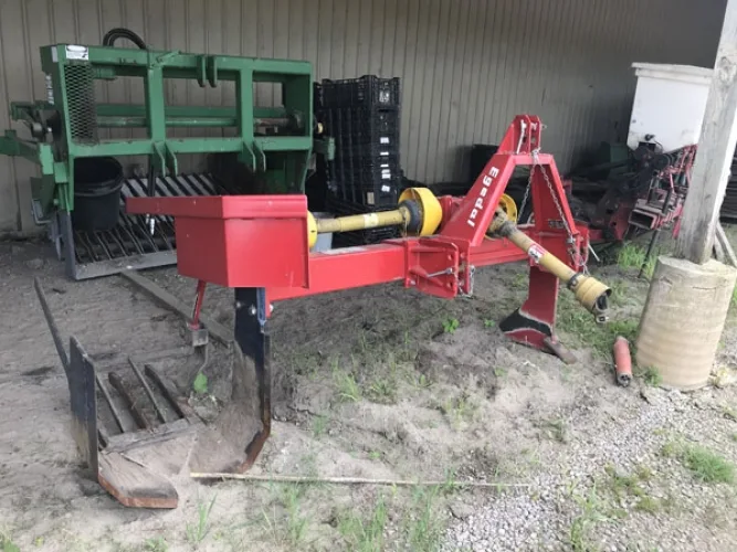 Photo #8 of GARDENS ALIVE FARMS - MI (EQUIPMENT) - EQUIPMENT AUCTION INCLUDES: 140+ JOHN DEERE TRACTORS, VOGEL ROOT DIGGER, CAT 120G MOTOR GRADER, WHEEL LOADERS, SKID STEER, TRENCHERS, PLOWS, BACKHOES, PUMPS, DUMP TRUCK, WAGONS, TRACTORS & TRAILERS,
