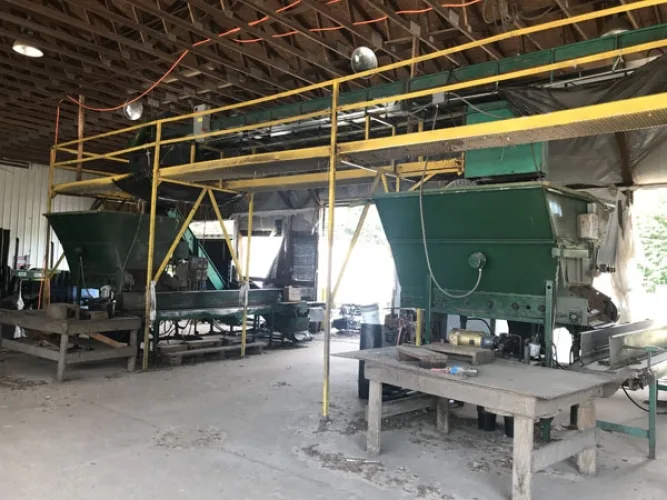 Photo #31 of GARDENS ALIVE FARMS - MI (EQUIPMENT) - EQUIPMENT AUCTION INCLUDES: 140+ JOHN DEERE TRACTORS, VOGEL ROOT DIGGER, CAT 120G MOTOR GRADER, WHEEL LOADERS, SKID STEER, TRENCHERS, PLOWS, BACKHOES, PUMPS, DUMP TRUCK, WAGONS, TRACTORS & TRAILERS,