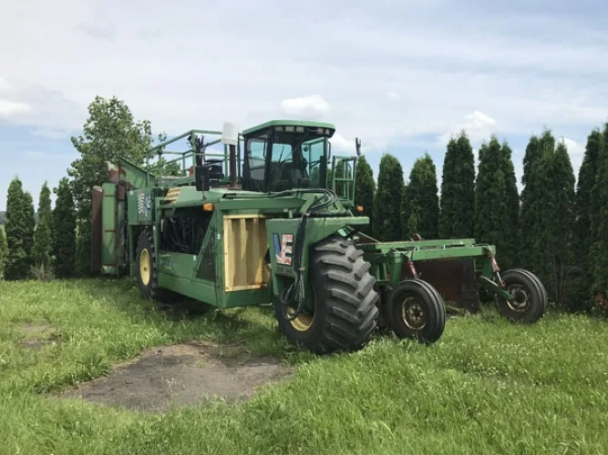 Photo #36 of GARDENS ALIVE FARMS - MI (EQUIPMENT) - EQUIPMENT AUCTION INCLUDES: 140+ JOHN DEERE TRACTORS, VOGEL ROOT DIGGER, CAT 120G MOTOR GRADER, WHEEL LOADERS, SKID STEER, TRENCHERS, PLOWS, BACKHOES, PUMPS, DUMP TRUCK, WAGONS, TRACTORS & TRAILERS,