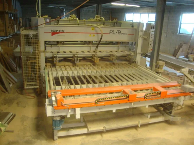 Photo #19 of RITE STYLE MANUFACTURING LTD - WOODWORKING EQUIPMENT AUCTION, INCLUDING (3) ROUTERS, (4) SANDERS, MOULDER, BEAM SAW, (2) RIP SAWS, SHAPERS & MORE