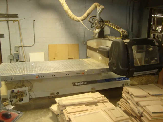 Photo #24 of RITE STYLE MANUFACTURING LTD - WOODWORKING EQUIPMENT AUCTION, INCLUDING (3) ROUTERS, (4) SANDERS, MOULDER, BEAM SAW, (2) RIP SAWS, SHAPERS & MORE