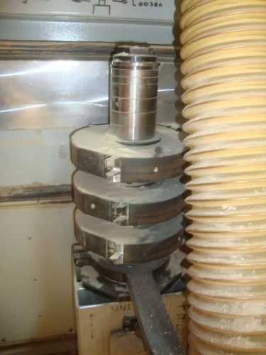 Photo #41 of RITE STYLE MANUFACTURING LTD - WOODWORKING EQUIPMENT AUCTION, INCLUDING (3) ROUTERS, (4) SANDERS, MOULDER, BEAM SAW, (2) RIP SAWS, SHAPERS & MORE
