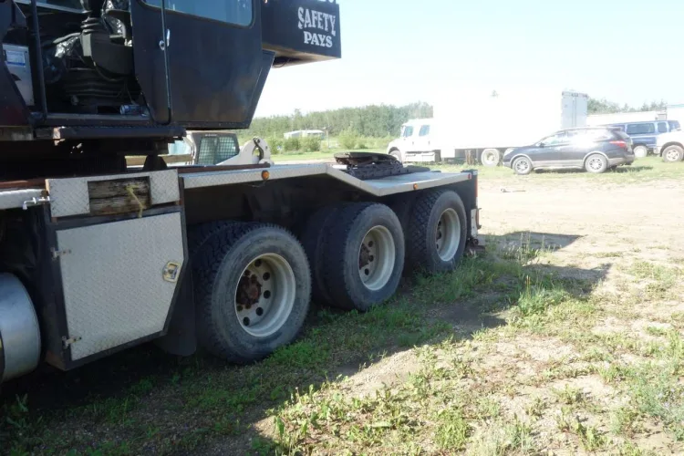Photo #5 of CANADA NORTH GROUP/ CAMCORP STRUCTURES LTD - LARGE RECEIVERSHIP AUCTION OF A MAJOR CAMP STRUCTURES & SERVICES COMPANY, FEATURING: LATE-MODEL CONSTRUCTION/ERECTION EQUIPMENT & MODULAR/SKIDDED CAMP TRAILERS