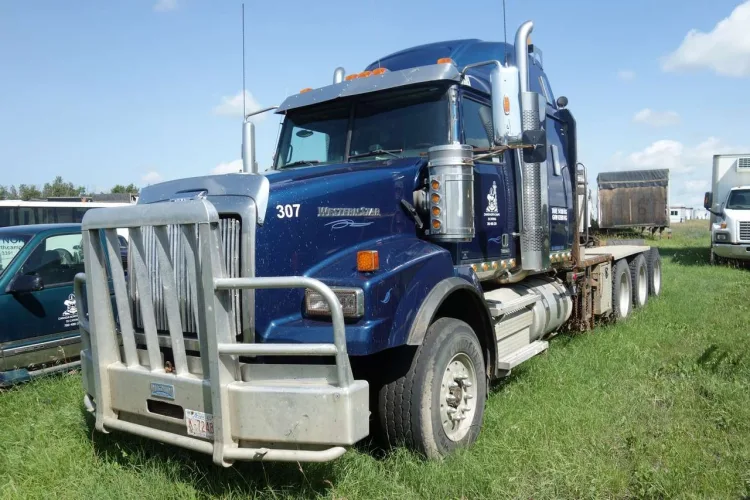 Photo #47 of CANADA NORTH GROUP/ CAMCORP STRUCTURES LTD - LARGE RECEIVERSHIP AUCTION OF A MAJOR CAMP STRUCTURES & SERVICES COMPANY, FEATURING: LATE-MODEL CONSTRUCTION/ERECTION EQUIPMENT & MODULAR/SKIDDED CAMP TRAILERS