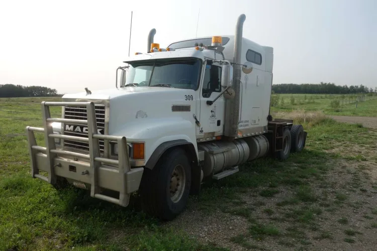 Photo #108 of CANADA NORTH GROUP/ CAMCORP STRUCTURES LTD - LARGE RECEIVERSHIP AUCTION OF A MAJOR CAMP STRUCTURES & SERVICES COMPANY, FEATURING: LATE-MODEL CONSTRUCTION/ERECTION EQUIPMENT & MODULAR/SKIDDED CAMP TRAILERS