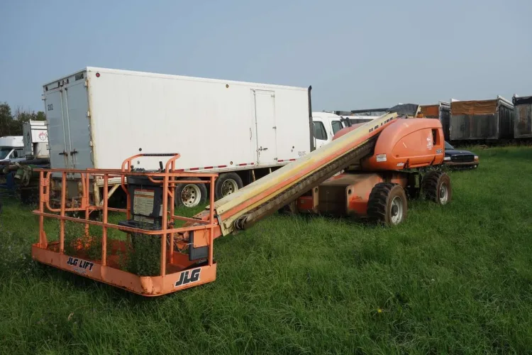 Photo #113 of CANADA NORTH GROUP/ CAMCORP STRUCTURES LTD - LARGE RECEIVERSHIP AUCTION OF A MAJOR CAMP STRUCTURES & SERVICES COMPANY, FEATURING: LATE-MODEL CONSTRUCTION/ERECTION EQUIPMENT & MODULAR/SKIDDED CAMP TRAILERS