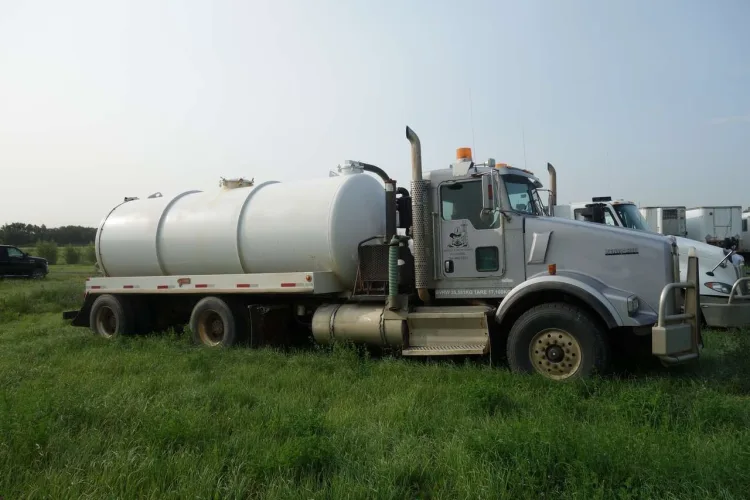 Photo #115 of CANADA NORTH GROUP/ CAMCORP STRUCTURES LTD - LARGE RECEIVERSHIP AUCTION OF A MAJOR CAMP STRUCTURES & SERVICES COMPANY, FEATURING: LATE-MODEL CONSTRUCTION/ERECTION EQUIPMENT & MODULAR/SKIDDED CAMP TRAILERS