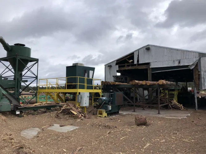Photo #13 of NEWPAC FIBRE - LARGE/SMALL SAWMILL, FEATURING: LATE-MODEL WOOD PROCESSING/LOGGING EQUIPMENT