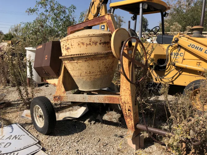 Photo #11 of PIPE CONTRACTING BUSINESS TO INCLUDE YELLOW IRON, VINTAGE VEHICLES, CARS & TRUCKS, TRAILERS AND NICE SCRAP OPPORTUNITY - WESLEY RAY & SON