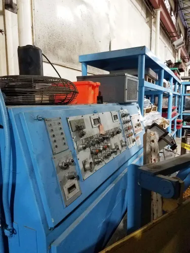 Photo #3 of (1990) 300 TON MINSTER HEVISTAMPER STRAIGHT SIDE DOUBLE CRANK VARI-SPEED PRESS & 16,000LB MINSTER SERVO FEED LINE & AIDA GAP FRAME 225-TON PRESS